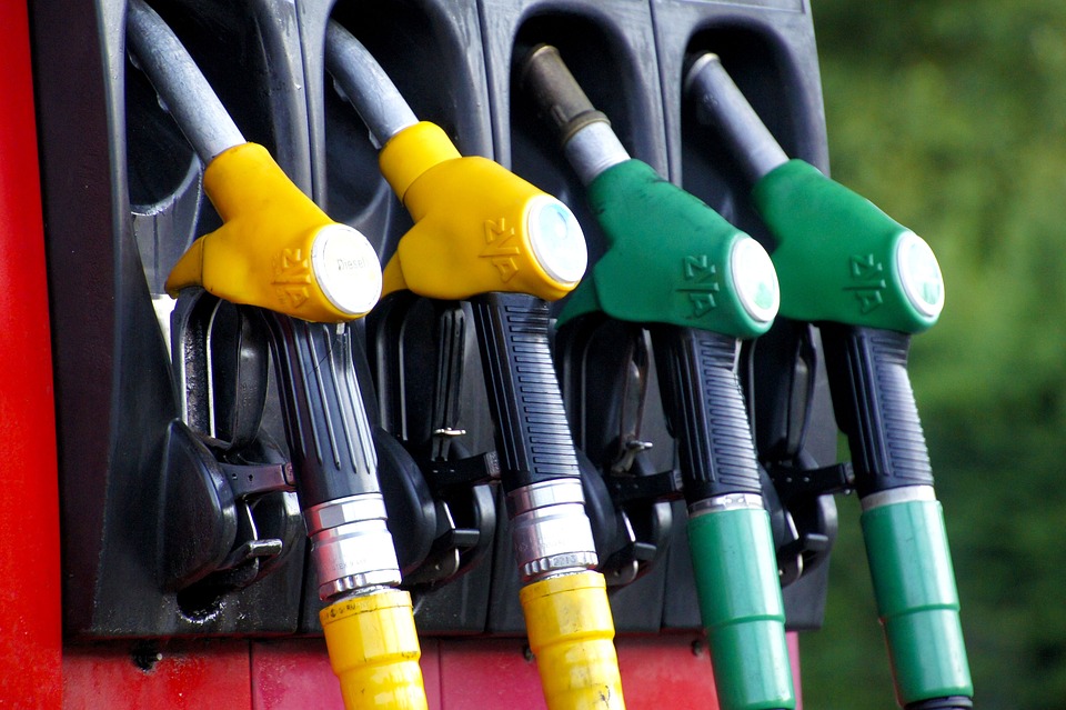 Les avantages et les inconvénients des voitures diesel et essence
