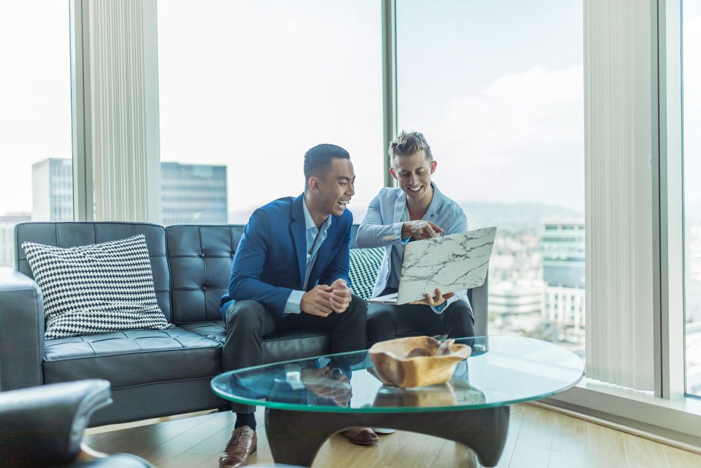Obligations de transparence et déontologie des mandataires immobiliers : Tout ce que vous devez savoir