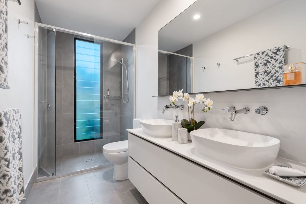 Guide pour choisir et installer la douchette WC idéale dans votre maison